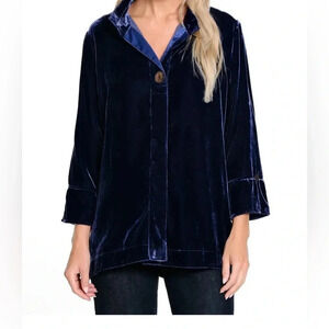 NWT John Mark Navy VELVET Wire Collar Button-Front M GORGEOUS 3/4 Sleeve